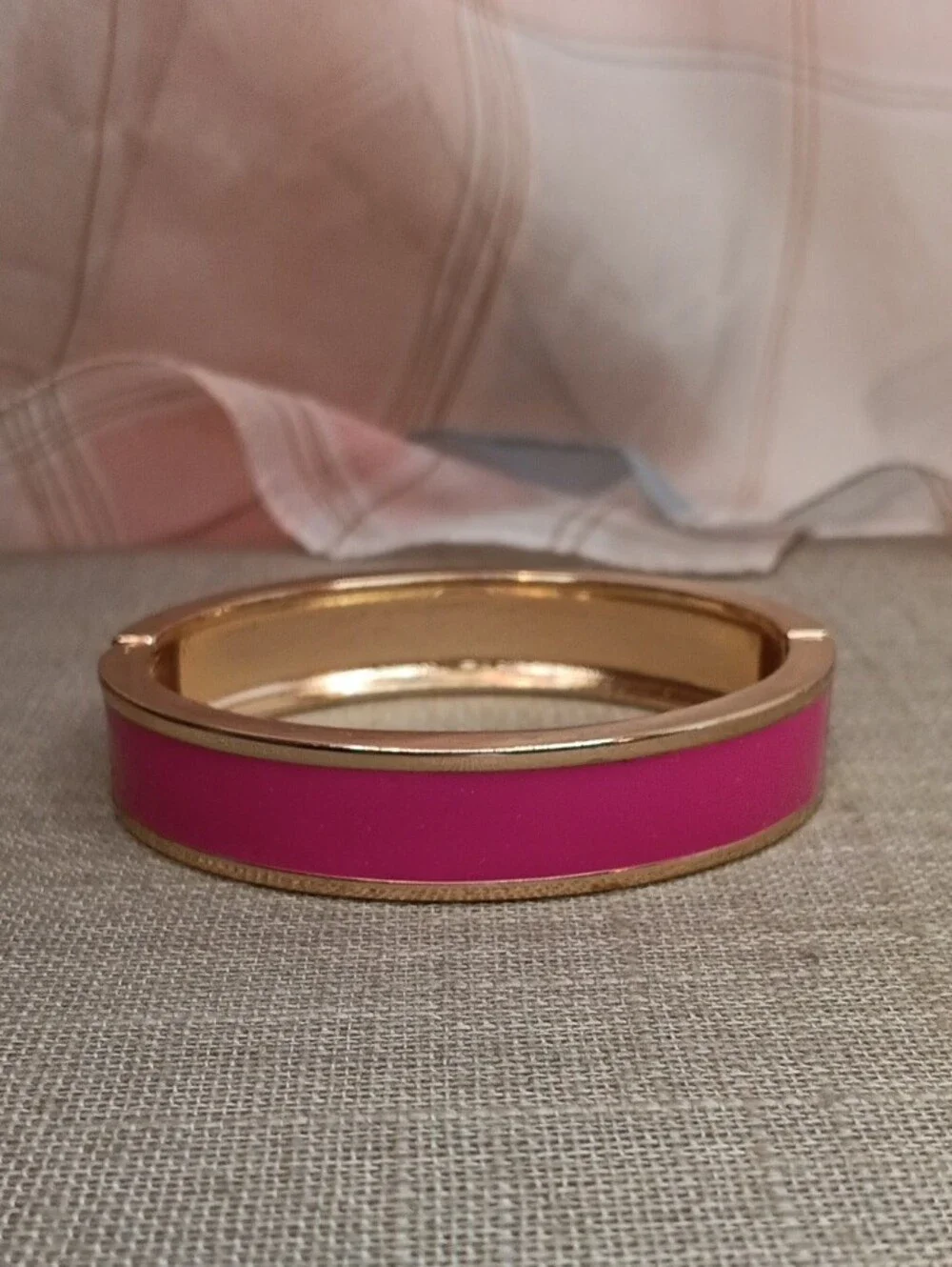 Avon Gold-Tone Fuchsia Pink Enamel Hinged Bangle Bracelet